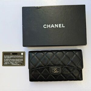 NWT CHANEL Classic Wallet Black Quilted Caviar Leather Authentic